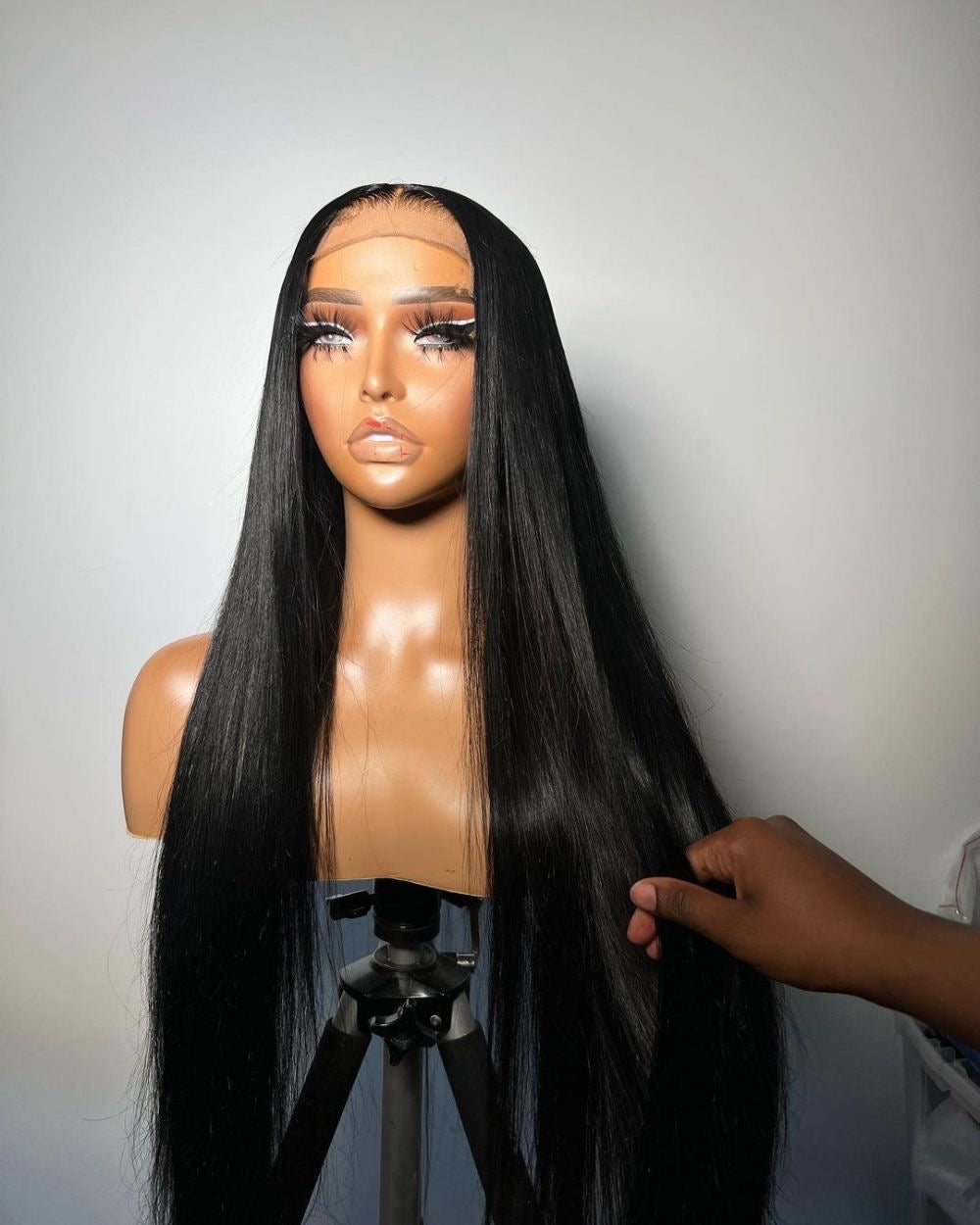 SILKY STRAIGHT WIGS 26”-28”-30”